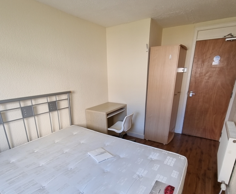 St Mungo Ave